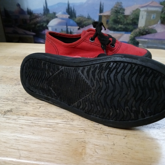 U.S Sports red&Black Kids tennis shoes, Size 13,Clean Sneakers,Ready Ship Fast. - Picture 4 of 9